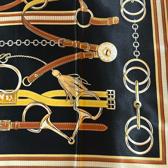 R-2231- Women's Scarf Black Brown Gold Colors NWT - Picture 4 of 7